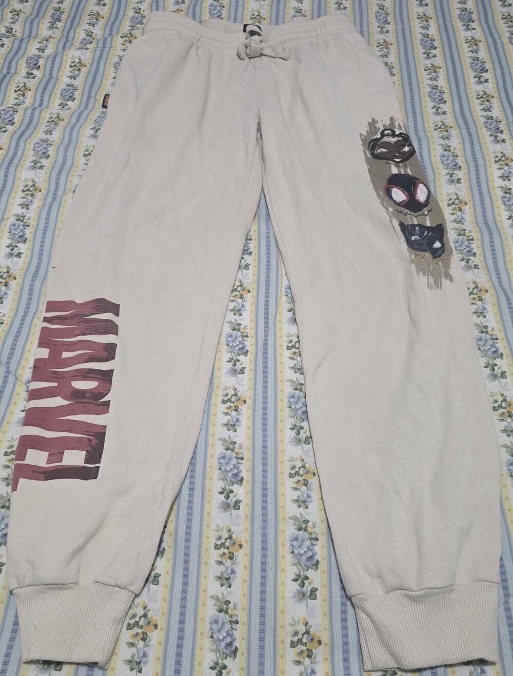 Marvel Mens M Jogger Sweatpants Multi Character Mask Graphic Cream Fleece Pants